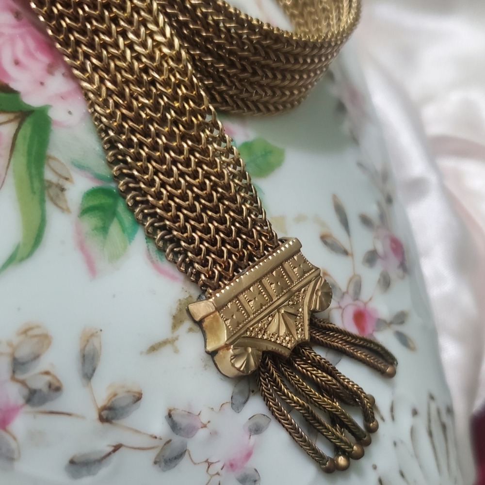 Antique Victorian Era woven gold mesh bracelet - Picture 3 of 16
